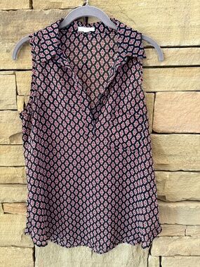 Pleione Navy & Red Sleeveless Printed Collared sheer Tank for Summer